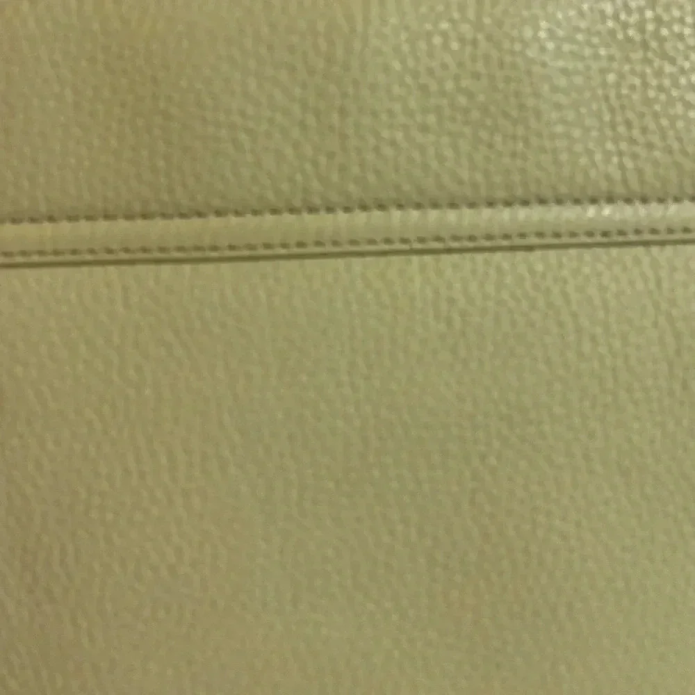 Adrienne Vittadini green leather shoulder handbag